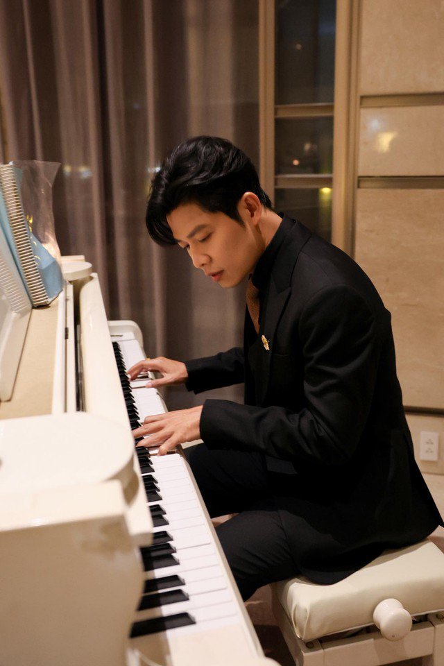 Nhạc sĩ Nguyễn Văn Chung dù nổi tiếng nhưng nhiều khán giả vẫn nhầm lẫn về tuổi tác.