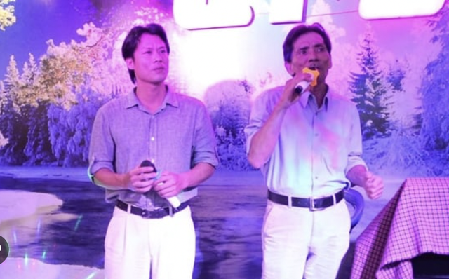 Thanh Tùng là con trai duy nhất của Thương Tín với người vợ đầu tiên. Cố nghệ sĩ từng ủng hộ con trai ca hát nhưng Tùng kém may mắn, không nổi tiếng.