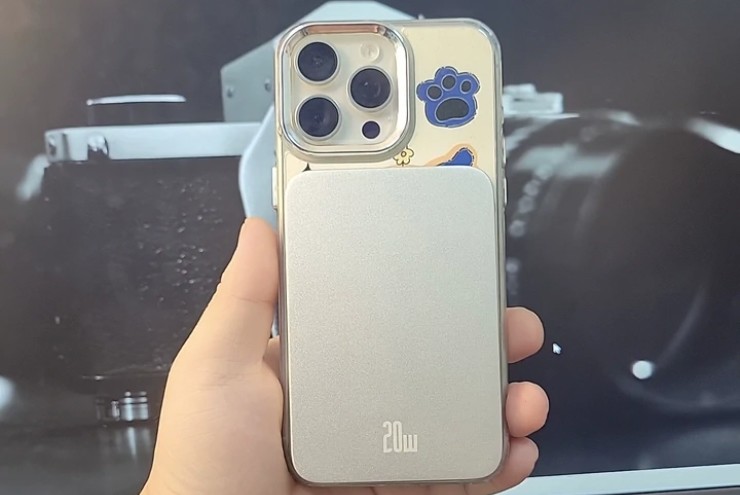 Đặc biệt với sạc dự phòng không dây vì quá trình sinh nhiệt sẽ cao&nbsp;hơn.