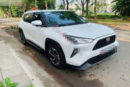Giá Toyota Yaris Cross 2025 siêu lướt đang thế nào so với xe mới?