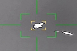 VIDEO: Iran công bố clip "F-35 của Mỹ" trúng đạn giữa không trung