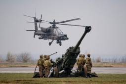 Mỹ tăng hỏa lực trên không, quyết khai thông 'yết hầu dầu mỏ' Hormuz