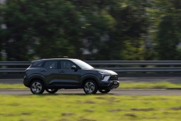 Giá xe Mitsubishi Xforce tháng 3/2026, giảm phí trước bạ và tặng phiếu nhiên liệu