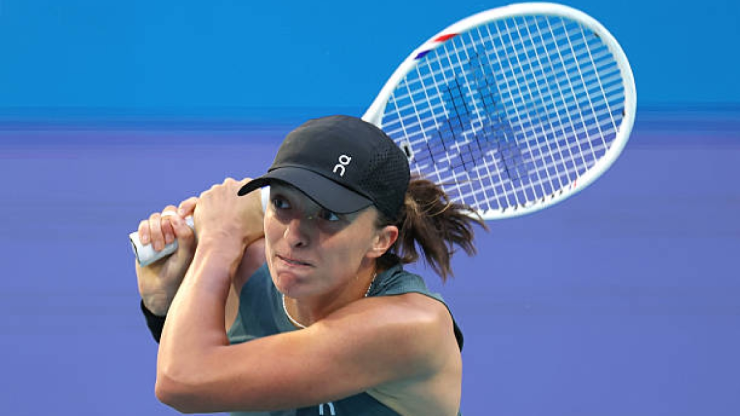 Iga Swiatek bị loại ngay ở trận ra quân Miami Open 2026