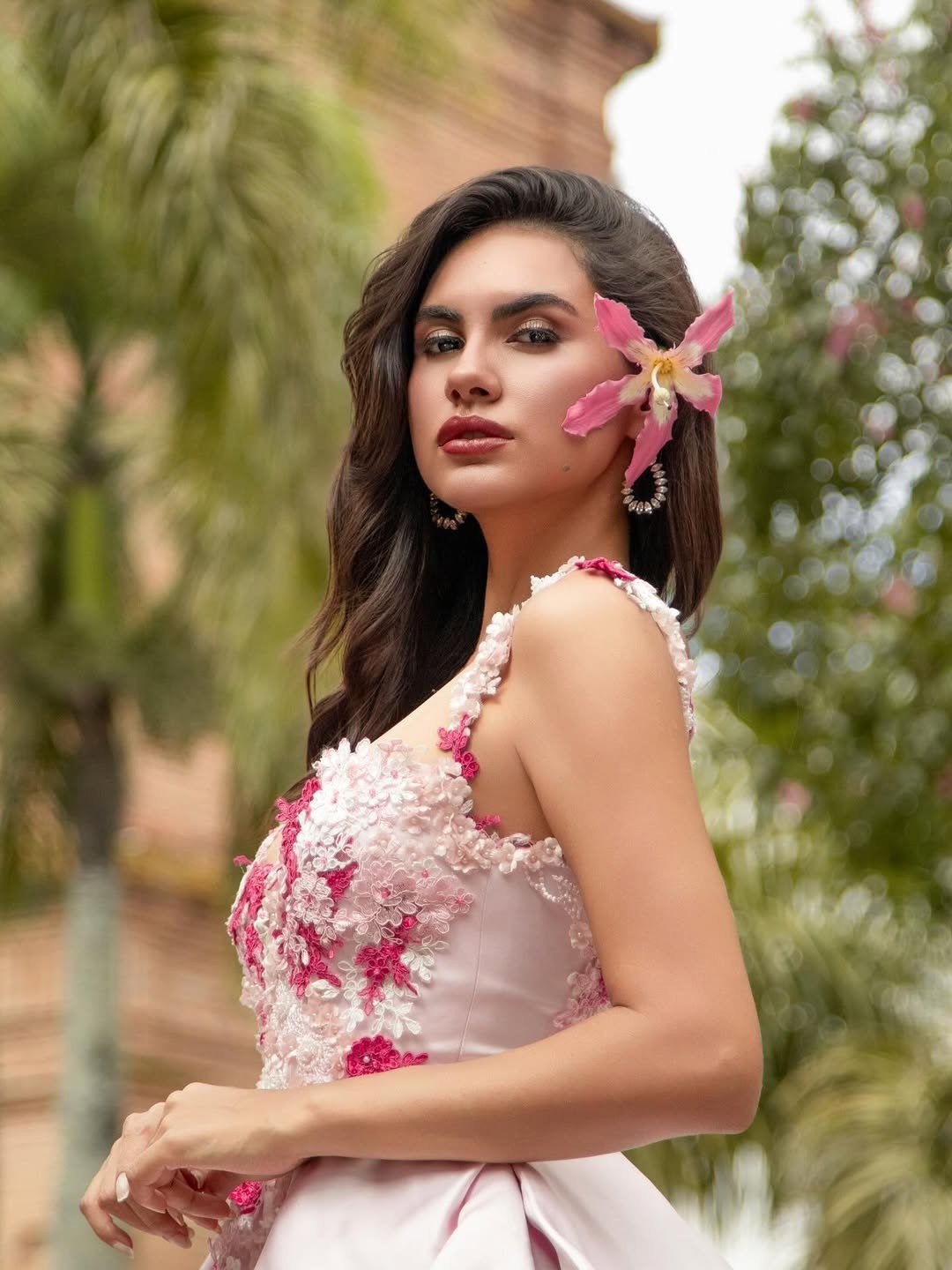 Những năm gần đây, Bolivia có thành tích ấn tượng ở sân chơi Hoa hậu Siêu quốc gia. Năm ngoái, đại diện Bolivia là người đẹp Vanessa Hayes đã lọt vào top 12 chung cuộc.