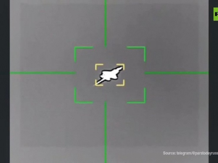 VIDEO: Iran công bố clip "F-35 của Mỹ" trúng đạn giữa không trung