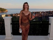 "Công chúa tennis" mặc đồ xuyên thấu gợi cảm, nói về góc khuất nghề nghiệp