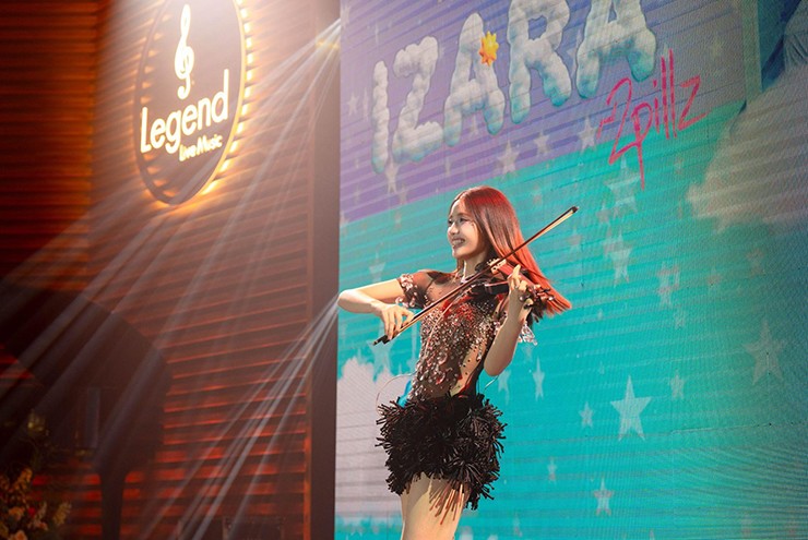 Izara Thiên Nga và bước chuyển mình ở tuổi 16: Từ sân khấu âm nhạc đến những hành trình ý nghĩa