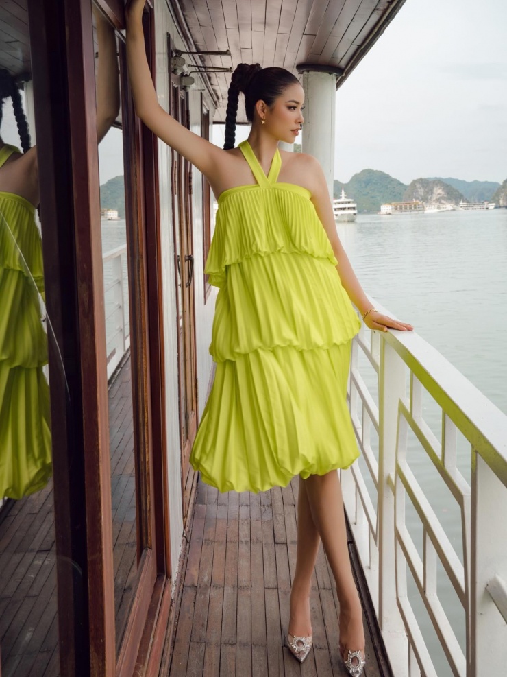 Ảnh sao 21/3: Huyền Baby kỷ niệm 13 năm cưới chồng đại gia - 3