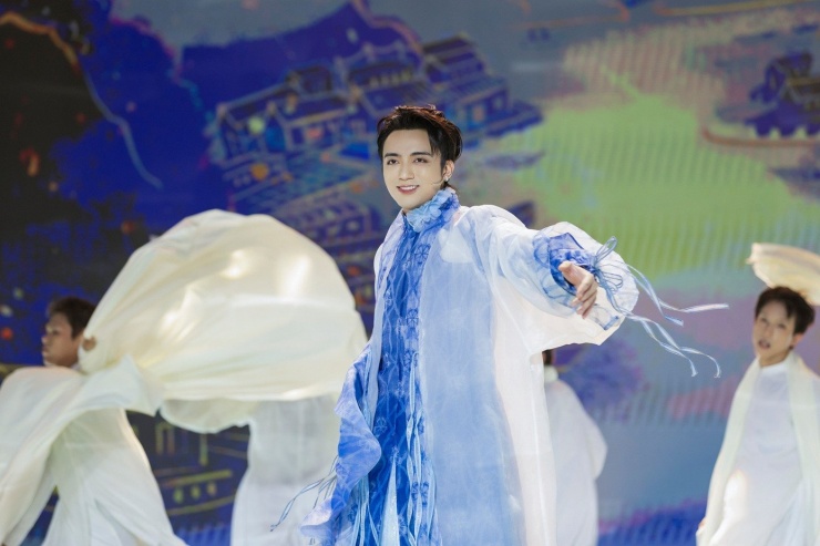 Ẩn số trong cuộc đua có Hòa Minzy, Phương Mỹ Chi - 1