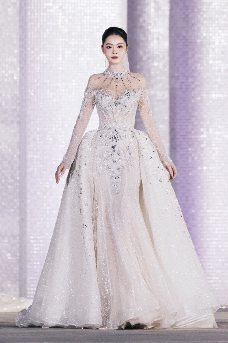  Khánh Như giới thiệu bản thân, quê hương trong video phần thi Người đẹp Truyền thông.