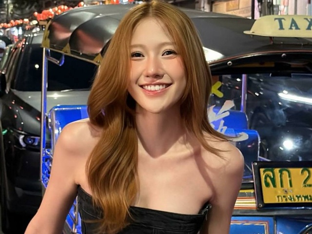 Trang phục khoe dáng 'mình dây' của em gái Trấn Thành