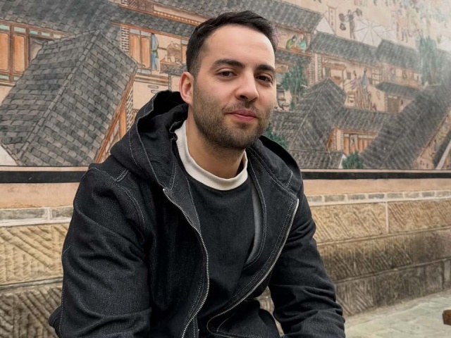 Trai Tây 'hút view' nhờ khéo nấu đủ món ăn Việt