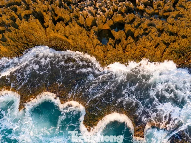 Nơi được ví như 'sao hỏa ven bờ' ở Khánh Hòa có gì mà nhiều người mộng mị?