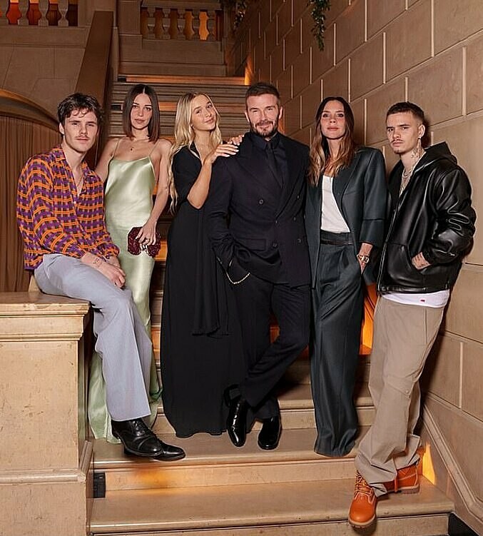 Gia đình Beckham. Ảnh: Instagram