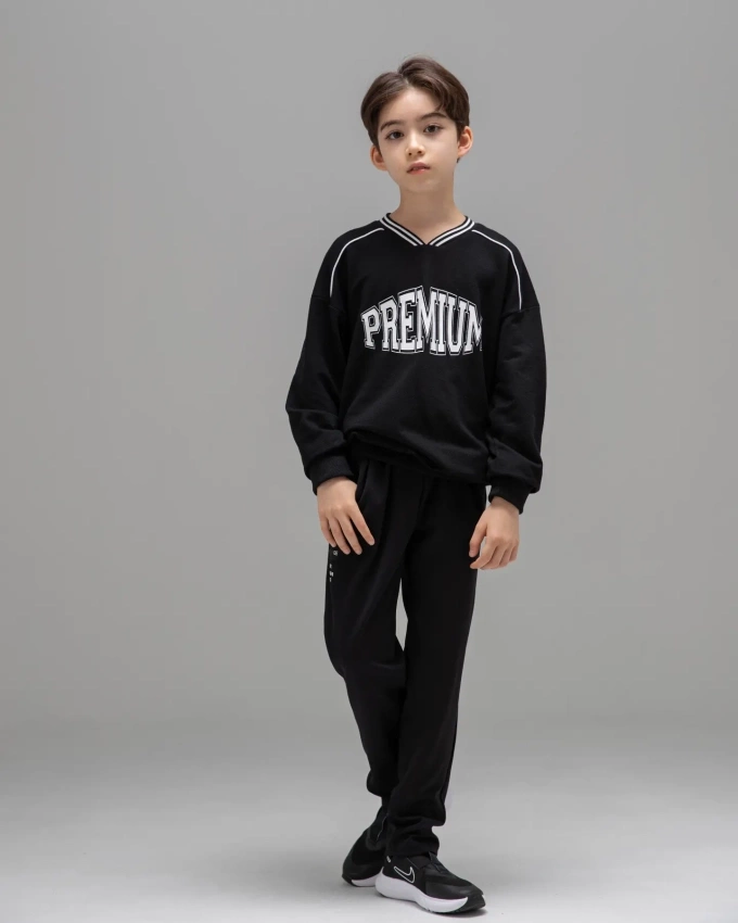 Cậu bé đẹp nhất thế giới sau gần 10 năm nổi tiếng - 7