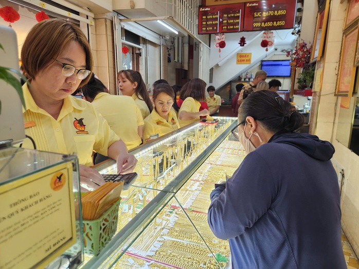 Giá vàng sụt giảm