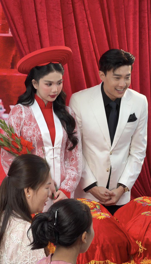 Quốc Trường gây sốc khi đóng vai chú rể của Ngọc Trinh.