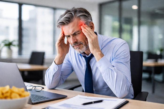 Thói quen ăn uống có thể tác động đến nguy cơ đột quỵ, đau tim - Minh họa AI: Thu Anh