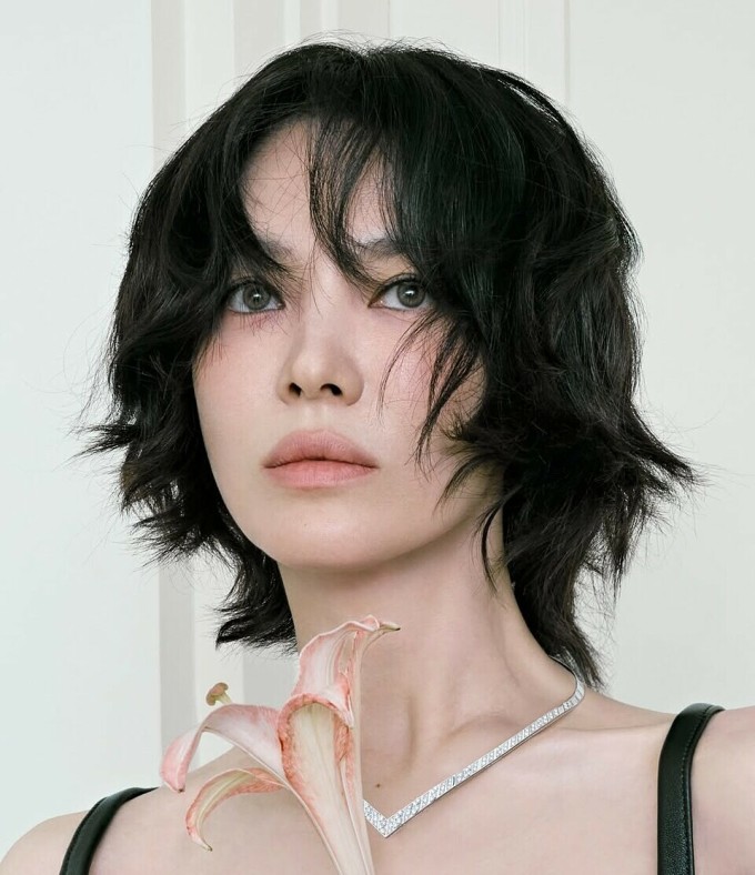 Vợ Han Jae Suk ngưỡng mộ vẻ đẹp 'quên thời gian' của Song Hye Kyo - 1