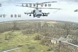 Ukraine bắn hạ trực thăng Ka-52 của Nga bằng máy bay không người lái FPV?