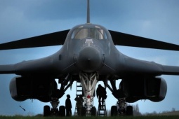 Anh cho phép Mỹ dùng căn cứ tấn công mục tiêu, Iran cảnh báo