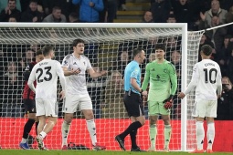 Nóng bảng xếp hạng Ngoại hạng Anh: MU đánh rơi chiến thắng, cách top 2 mấy điểm?