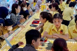 Lỗ nặng khi "đu đỉnh" vàng - bạc