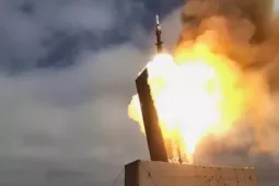 Mỹ dùng tên lửa SM-6 giá 6 triệu USD để bắn hạ UAV cảm tử Shahed giá rẻ