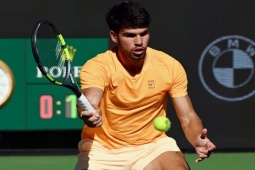 Video tennis Alcaraz - Fonseca: "Tốc hành" 95 phút, ác mộng với sao trẻ (Miami Open)