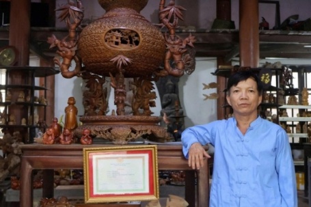 Tác phẩm gỗ được trả 3 tỷ vẫn không bán, nghệ nhân nói một câu gây bất ngờ