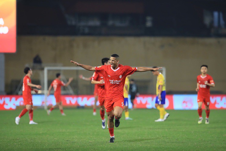 Lucao ghi bàn thắng duy nhất của trận đấu