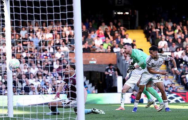 Trực tiếp bóng đá Fulham - Burnley: Jimenez chốt hạ trên chấm 11m (Ngoại hạng Anh) (Hết giờ) - 4