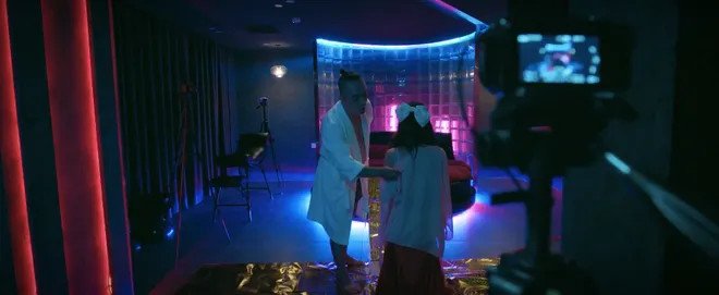 Bạo lực, gợi dục ở phim Việt giờ vàng - 2