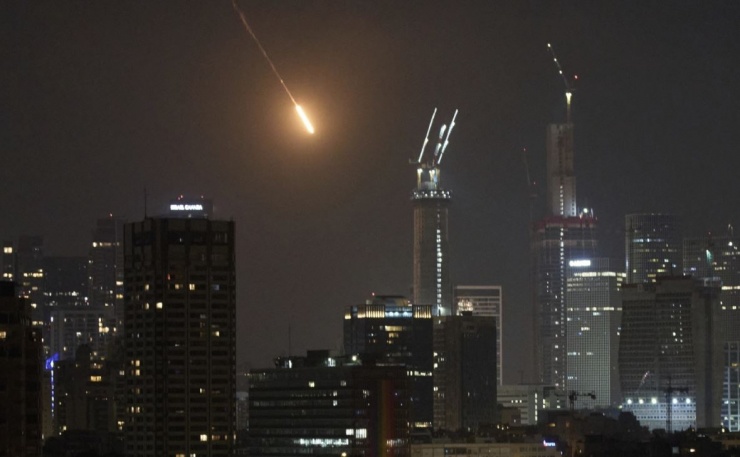 Iran tập kích cơ sở hạt nhân chiến lược của Israel - 1