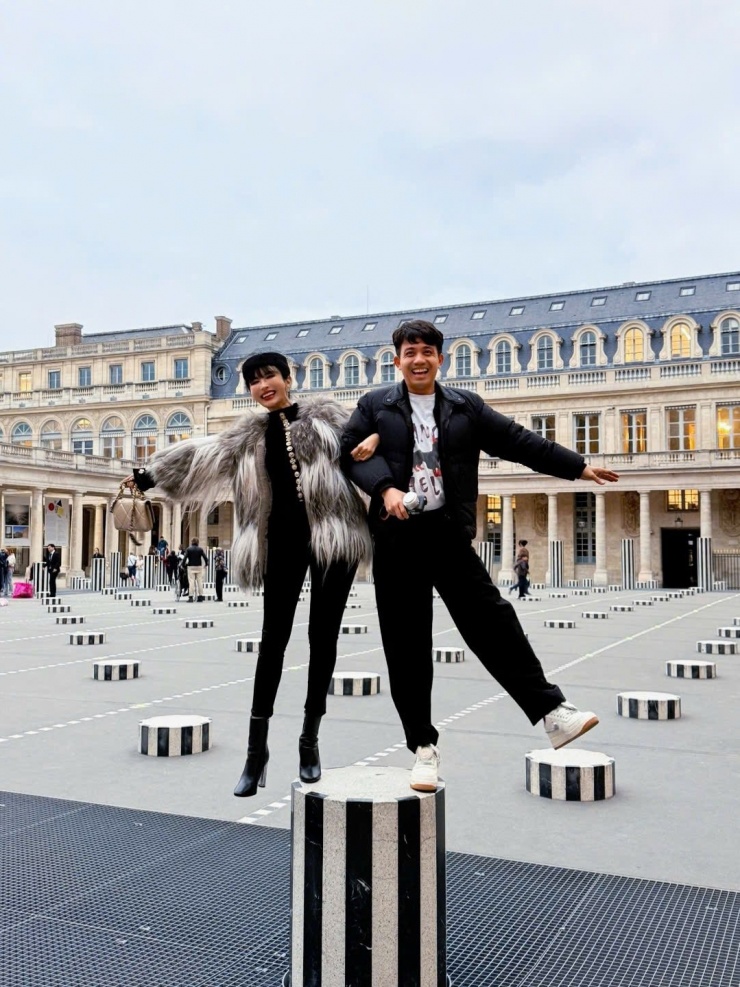 Ảnh sao 22/3: Ông xã hôn Thanh Thảo khi đứng bên Quang Dũng - 9