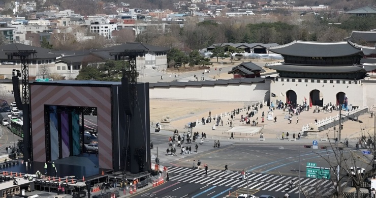 Một số người Seoul gọi công tác chuẩn bị cho show BTS là "thảm họa".