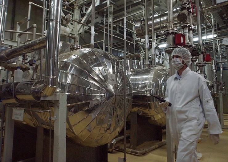 Iran phản ứng tối hậu thư của ông Trump về eo biển Hormuz - 1