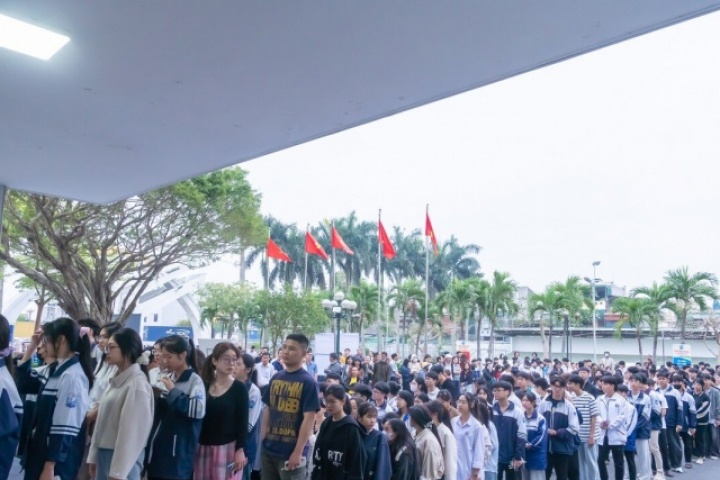 Xuất hiện thí sinh đạt 129 điểm thi Đánh giá năng lực Đại học Quốc gia Hà Nội