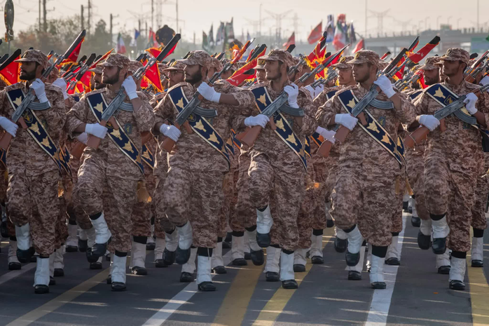 Điểm nóng xung đột ngày 22-3: Vì sao Mỹ không nhằm vào quân đội chính quy Iran? - 1