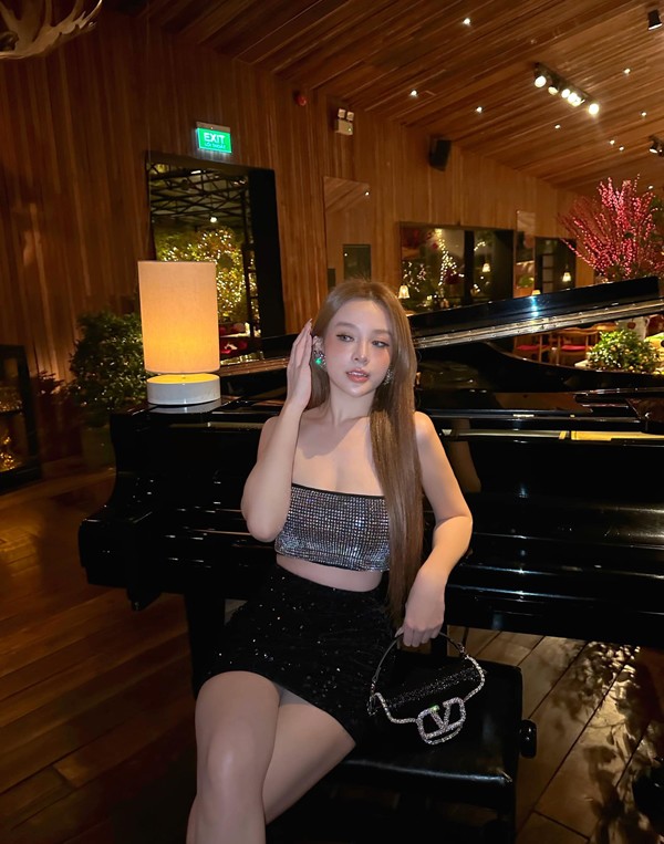 Sắc vóc hotgirl Hà thành đời đầu vừa kỉ niệm 13 năm kết hôn với chồng doanh nhân - 10