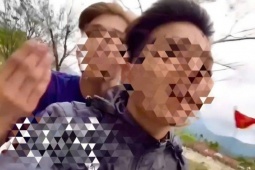 Nam thanh niên lái xe không đội mũ bảo hiểm, chia sẻ clip 'rất muốn bị ăn đòn'