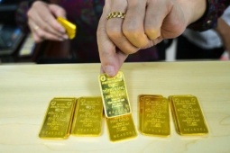 Giá vàng rớt thảm 20 triệu đồng, không phải ai cũng buồn và lo lắng!