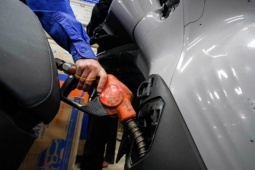 Bộ Chính trị yêu cầu đảm bảo nguồn cung, ổn định giá xăng dầu