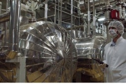 Iran phản ứng tối hậu thư của ông Trump về eo biển Hormuz