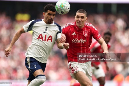 Video bóng đá Tottenham - Nottingham Forest: Thảm họa sân nhà, áp sát nhóm "cầm đèn đỏ" (Ngoại hạng Anh)