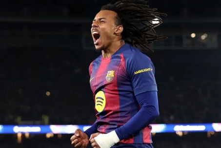 Tin mới nhất bóng đá sáng 22/3: Barcelona “mở cửa” với khả năng bán Kounde