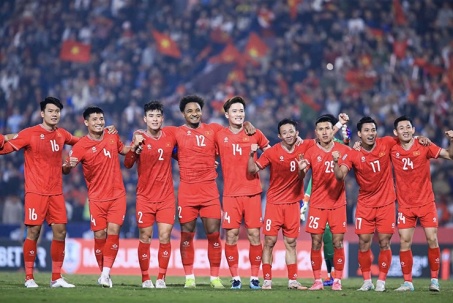 Nóng bảng xếp hạng FIFA: ĐT Việt Nam công phá top 100, Malaysia tụt thê thảm