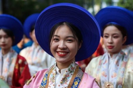 1.000 bạn trẻ mặc cổ phục diễu hành tại TP HCM