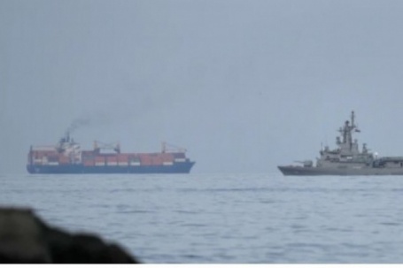 Iran nói eo biển Hormuz vẫn mở cho tàu thuyền của các nước, trừ "kẻ thù"